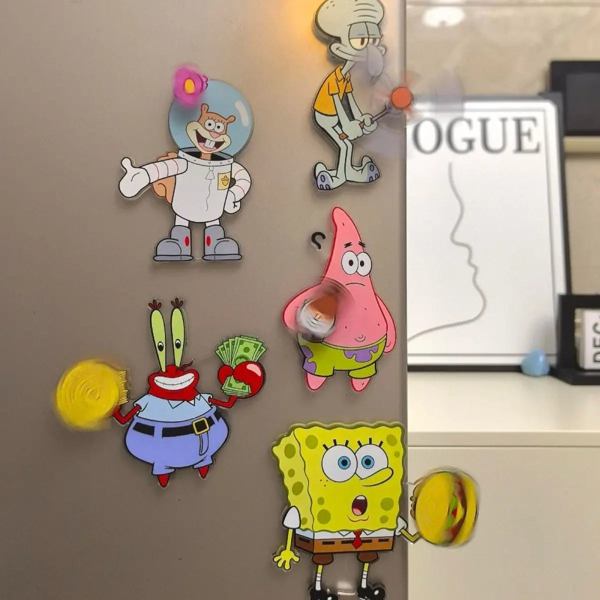 Imán Acrílico para Refrigerador de Bob Esponja Kawaii, Adhesivo Magnético Giratorio Creativo y Bonito de Alta Calidad para Decoración del Hogar, Cocina, Regalo de Cumpleaños