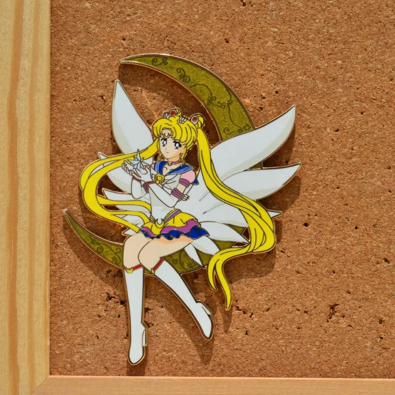 Pins de Sailor Moon, insignias y broches de moda con diseños de dibujos animados, artículos derivados, para mujer, decoraciones para exteriores, pin de esmalte, regalos para fiestas
